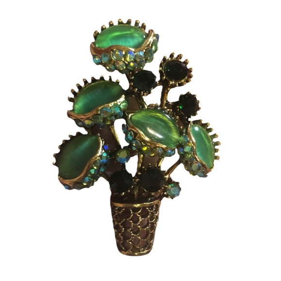 Jewelry - NWOT Brooch Venus Fly Trap Crystals Green Gold Iridescent 2.5x1.75